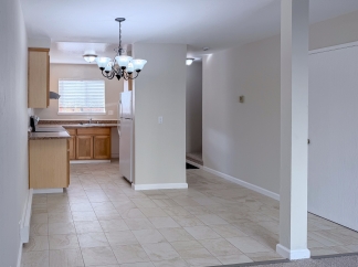 Bright End-Unit Townhome Near Downtown Morgan Hill