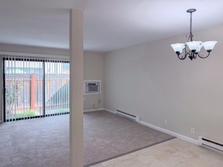 Bright End-Unit Townhome Near Downtown Morgan Hill