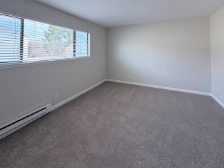 Bright End-Unit Townhome Near Downtown Morgan Hill