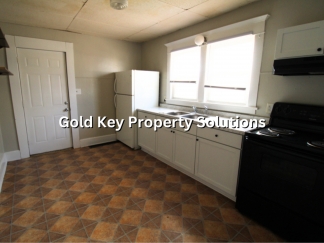 MUNCIE 2 Br 1 BA Downstairs Apartment with a Deck (SECTION 8 APPROVED)