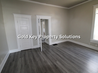 MUNCIE 2 Br 1 BA Downstairs Apartment with a Deck (SECTION 8 APPROVED)