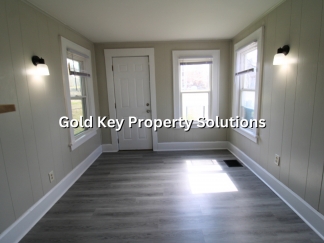 MUNCIE 2 Br 1 BA Downstairs Apartment with a Deck (SECTION 8 APPROVED)