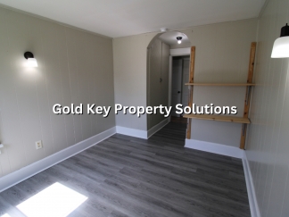 MUNCIE 2 Br 1 BA Downstairs Apartment with a Deck (SECTION 8 APPROVED)