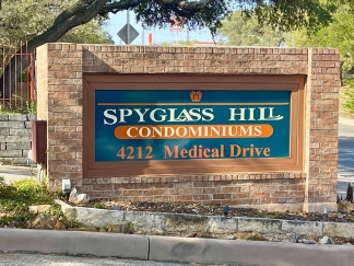 2 Bedroom Condo with Fireplace and Pool View in Medical Center San Antonio