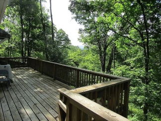 2-Bedroom Retreat with Stunning Views at 195 Mountainview Dr, Luray!