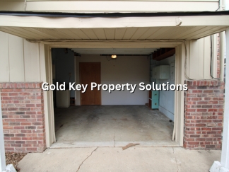 ALEXANDRIA 2 BR 1.5 BA Apartment with Bonus Room and Central Air (SECTION 8 APPROVED)