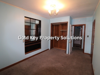 ALEXANDRIA 2 BR 1.5 BA Apartment with Bonus Room and Central Air (SECTION 8 APPROVED)