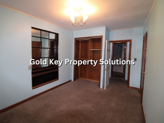 ALEXANDRIA 2 BR 1.5 BA Apartment with Bonus Room and Central Air (SECTION 8 APPROVED)