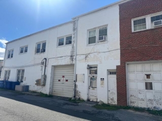 Commercial Garage Space – Prime Main Street Location in Front Royal