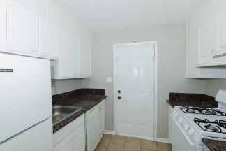 PRE-LEASING: Charming 2-Bed Sanctuary in College Park