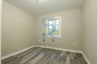 Welcome Home to Dixie Hills – 2 Beds • 1 Bath