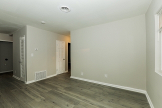 PRE-LEASING: Charming 2-Bed Sanctuary in Decatur - Cozy Comfort Awaits at 2825 Belvedere Ln!