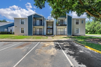 The Emory - 3205 E Olive Road