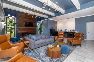 The Emory - 3205 E Olive Road