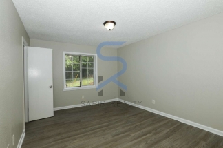 Updated 2BR Home in Prime Campbellton Road Location