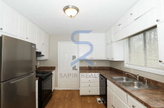 Central Riverdale Comfort – 3BR/2.5BA at 7194 Blackjack Court