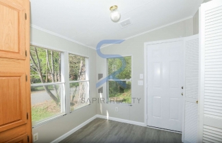 Welcome Home to Center Hill – 3 Beds • 2 Baths of Comfort