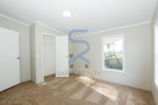 Welcome Home to Center Hill – 3 Beds • 2 Baths of Comfort