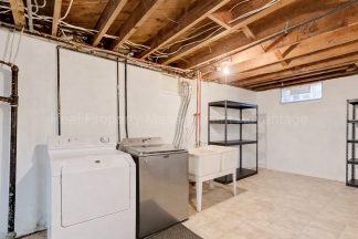 Bright and Renovated Near Downtown Royal Oak
