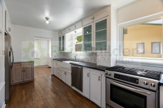 SPECIAL:  $1000 OFF YOUR 2ND MONTH'S RENT!!