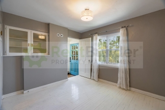 SPECIAL:  $1000 OFF YOUR 2ND MONTH'S RENT!!