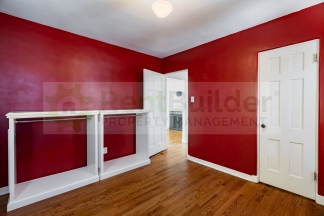 SPECIAL:  $1000 OFF YOUR 2ND MONTH'S RENT!!