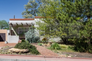 SPECIAL:  $1000 OFF YOUR 2ND MONTH'S RENT!!