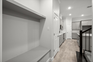Luxury Arlington Townhome - Gated Community