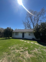 Charming Newly Renovated 2-Bedroom Home on 3 Acres – A Gardener’s Dream!