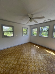 Charming Newly Renovated 2-Bedroom Home on 3 Acres – A Gardener’s Dream!