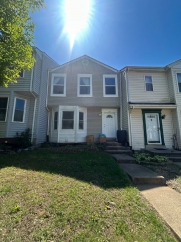 Spacious 3-Bedroom Townhome with Finished Basement in Warrenton, Virginia offering Prime Commuter Location!