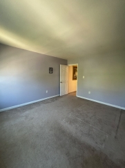 Spacious 3-Bedroom Townhome with Finished Basement in Warrenton, Virginia offering Prime Commuter Location!