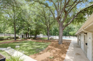 7821 Montview Rd - Available Now!