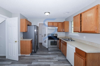 Pet-Friendly Living in Pinedale – 3BR/2.5BA Ready for You