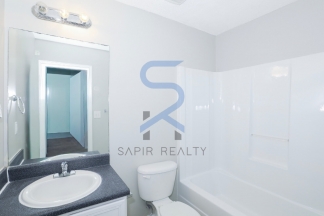 Pet-Friendly Living in Pinedale – 3BR/2.5BA Ready for You