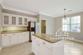 6040 Fieldstone Cir - Available 5/19