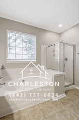 6040 Fieldstone Cir - Available 5/19