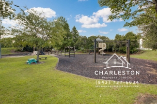 6040 Fieldstone Cir - Available 5/19