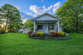 All-Electric Comfort in Lakewood Heights – 3BR/2BA at 2018 Pryor Rd SW