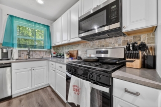 Charming Renovated 3-Bedroom Home in Lewisville