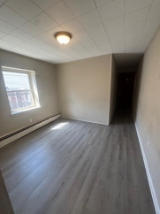 Pet Friendly 1-Bedroom Apartment in the Heart of Front Royal at 318 N Royal Ave.