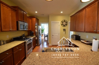 1811 Luna Ct - Available 5/19