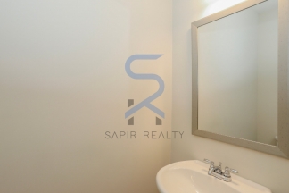 Modern Townhome Living – 3BR/3BA in The Gardens at Lovejoy