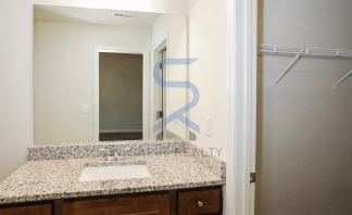 Modern Townhome Living – 3BR/3BA in The Gardens at Lovejoy