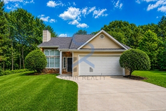 Charming 4-Bedroom Home with 2 Full Baths in Covington