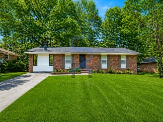 PRE-LEASING: Charming 3-Bed Home on Iron Gate Blvd: Cozy Comfort in 1075 Sq Ft, Jonesboro!