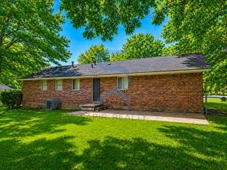 PRE-LEASING: Charming 3-Bed Home on Iron Gate Blvd: Cozy Comfort in 1075 Sq Ft, Jonesboro!