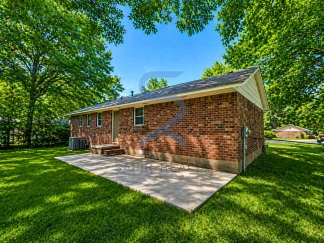 PRE-LEASING: Charming 3-Bed Home on Iron Gate Blvd: Cozy Comfort in 1075 Sq Ft, Jonesboro!