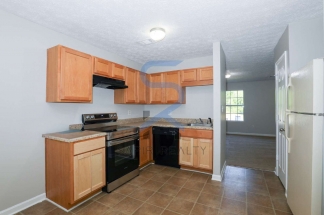 Charming 3-Bedroom Retreat with 2 Full Baths at 592 Elles Way, Griffin – Cozy Living Awaits!