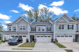 Charming Townhouse in Apex